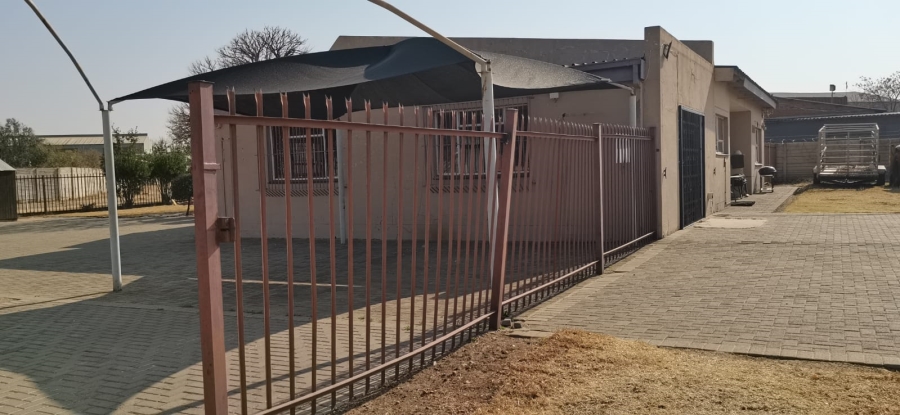 To Let commercial Property for Rent in Voorspoed Free State